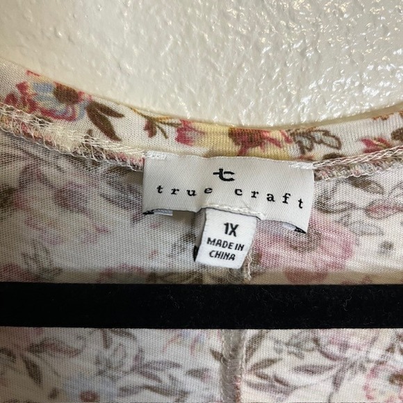 True Craft Plus Size 1X Floral Tiered Babydoll Tunic V Neck Top Cottage Prairie - Picture 3 of 9